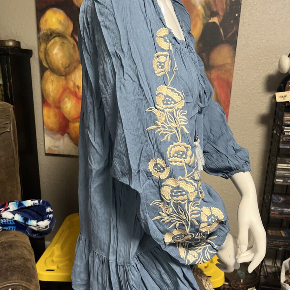 NWT Women’s Boho Embroidered Blue Blouse By Lola P Nwt - Picture 8 of 12